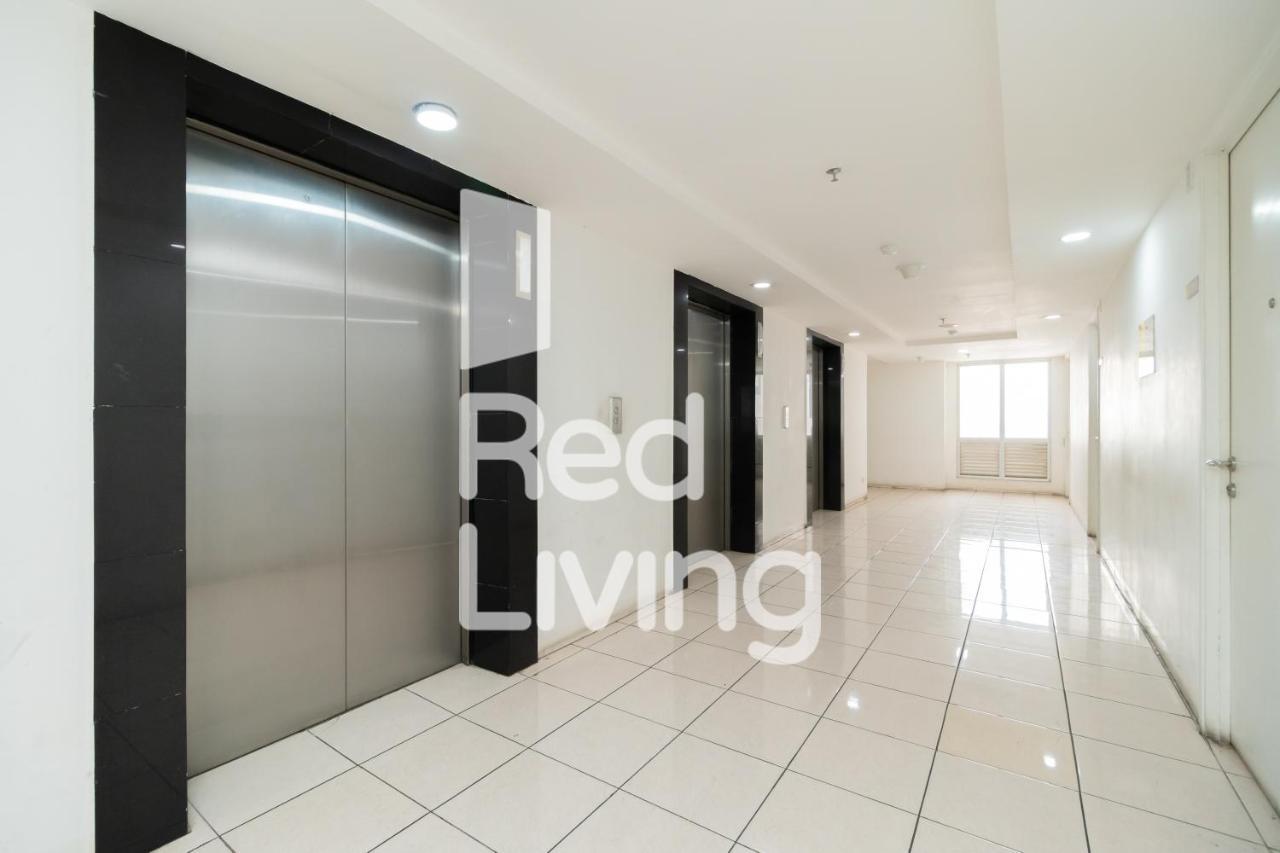 Redliving Apartemen Bassura City - Vina Tan Tower Flamboyan Jakarta Kültér fotó